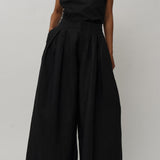 Narumi Pleated Linen Trousers in Noir
