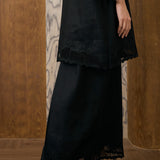 Khalisa Linen Kurung Set in Noir