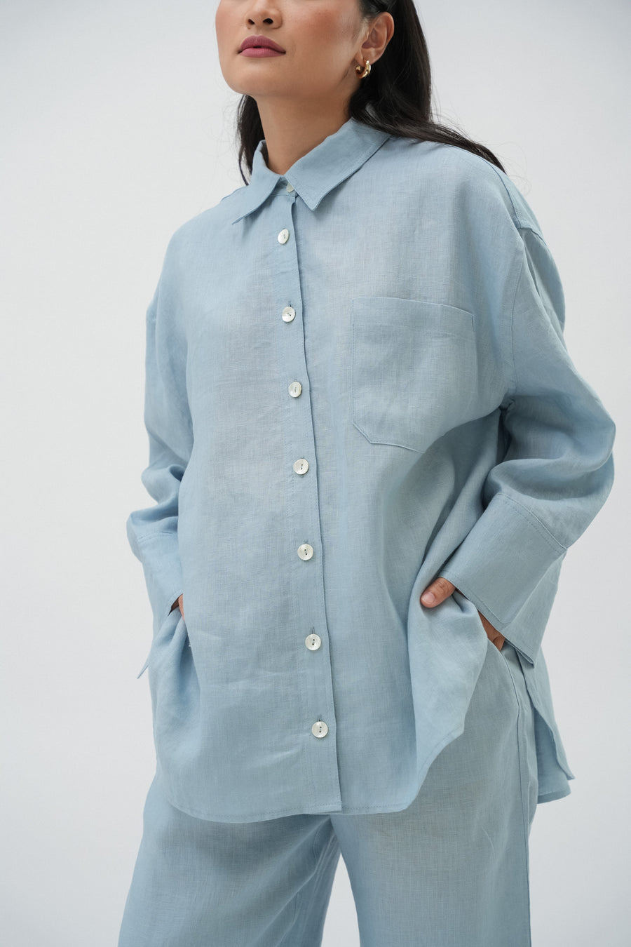 Friday Linen Shirt in Coral Blue