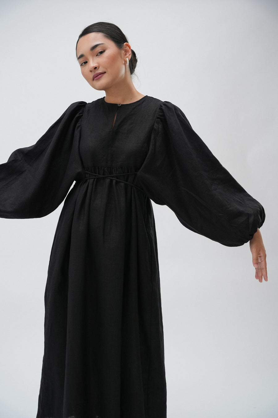 Daydream Linen Dress in Black