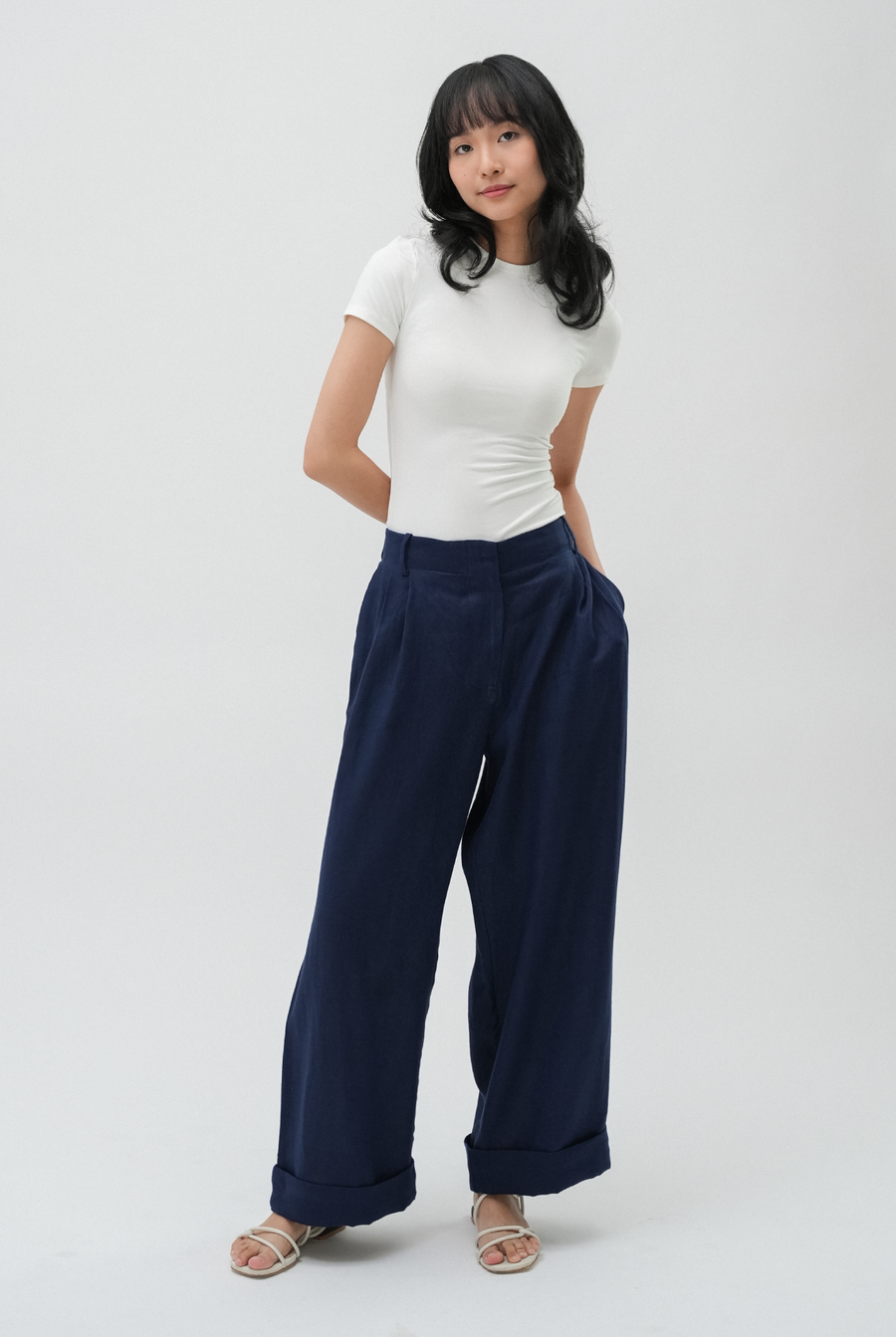 Friday Linen Pants in Navy