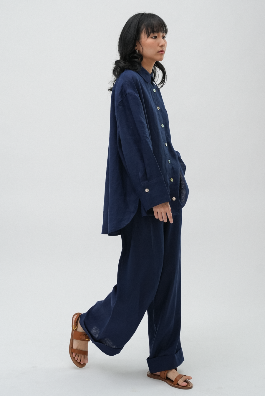 Friday Linen Shirt in Navy