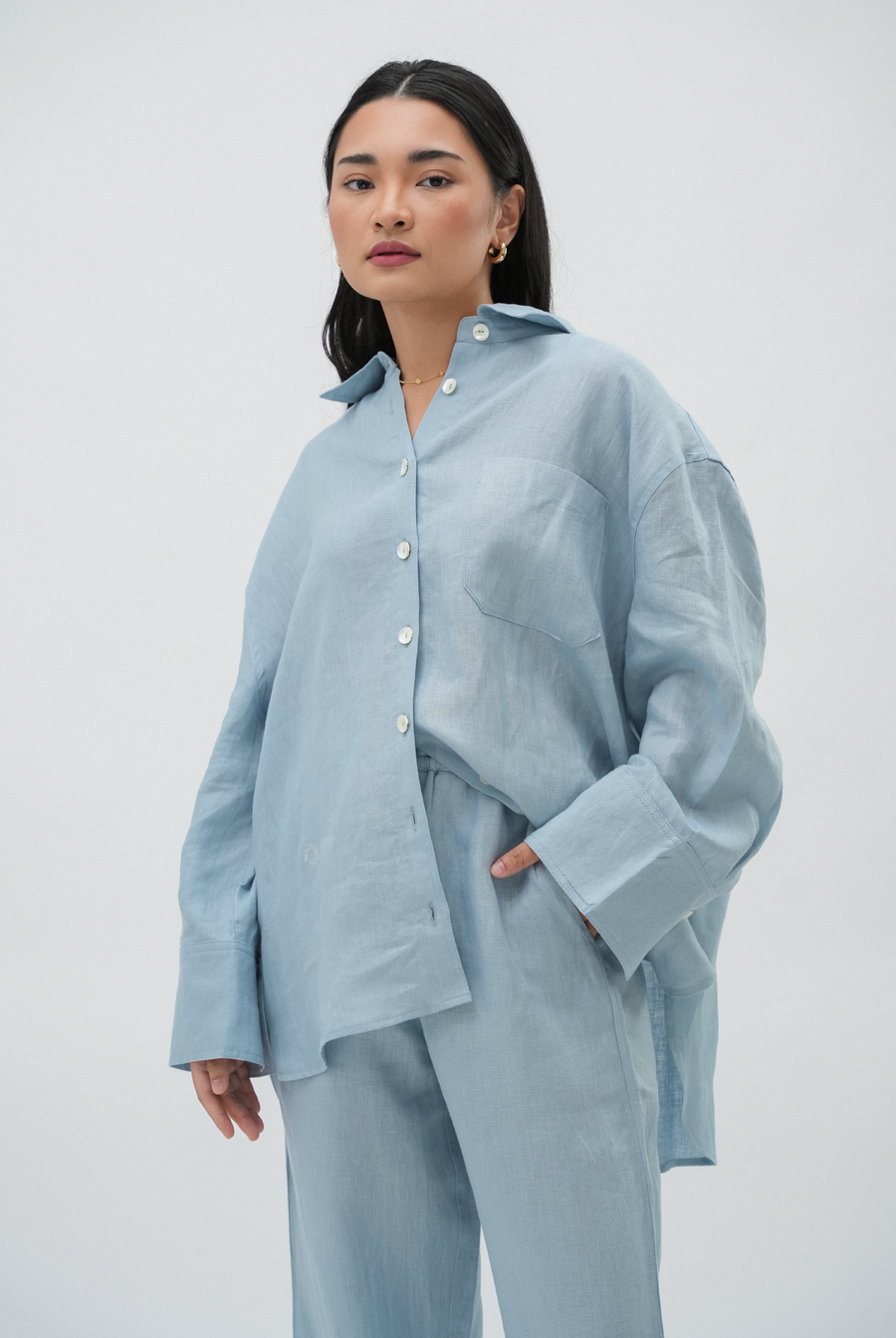 Friday Linen Shirt in Coral Blue