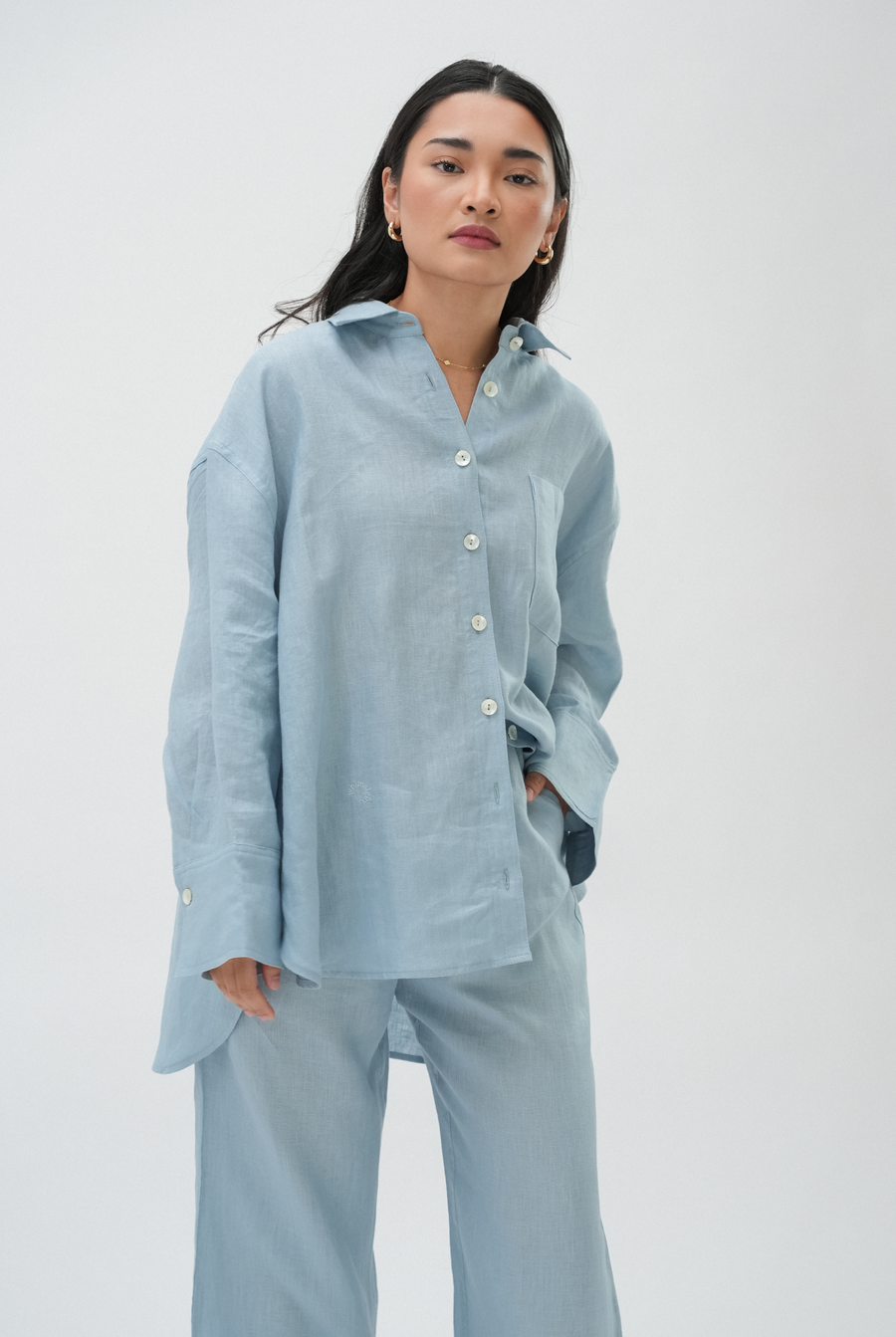 Friday Linen Shirt in Coral Blue