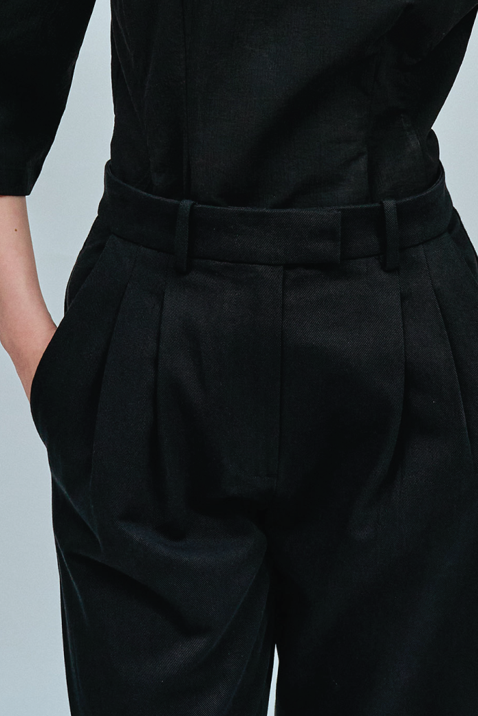 Core Tapered Pants in Black