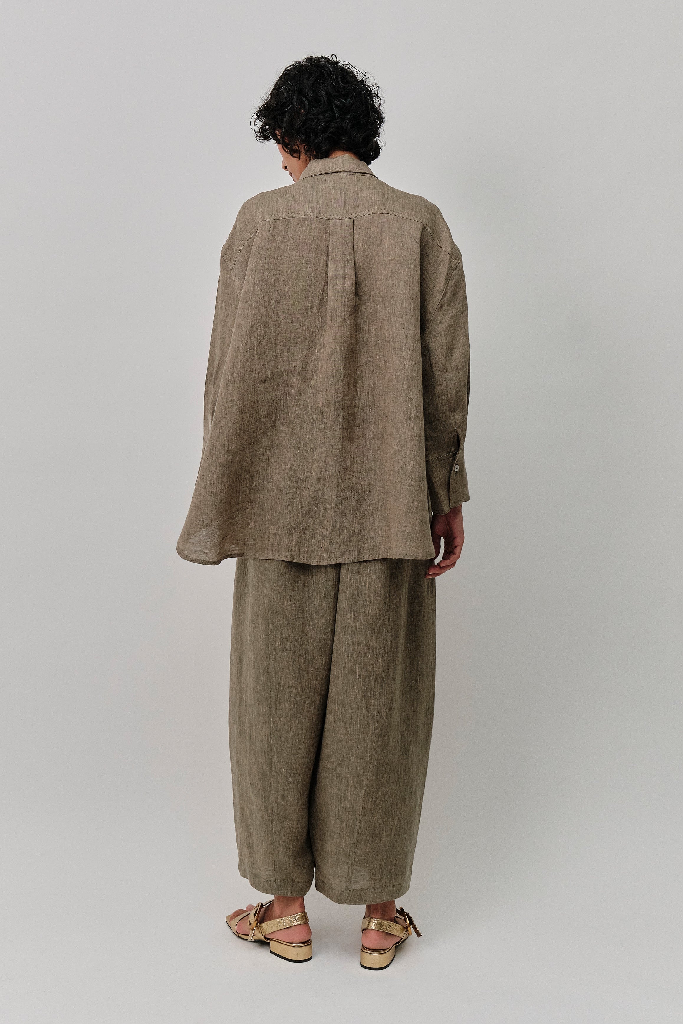 Sculptor Linen Pants in Moss