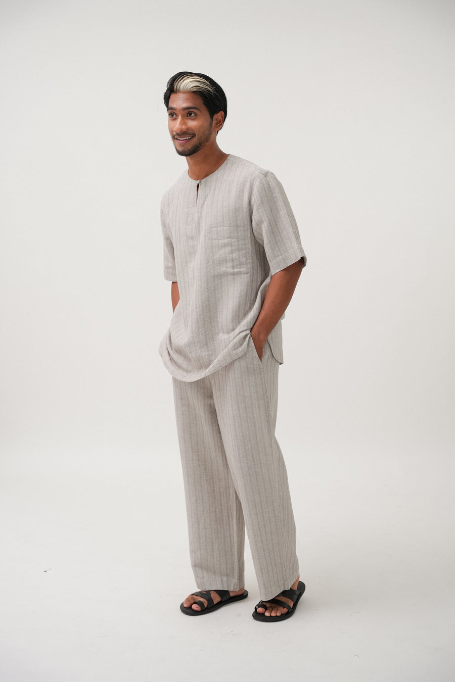 Naim Short Sleeve Set in Light Grey