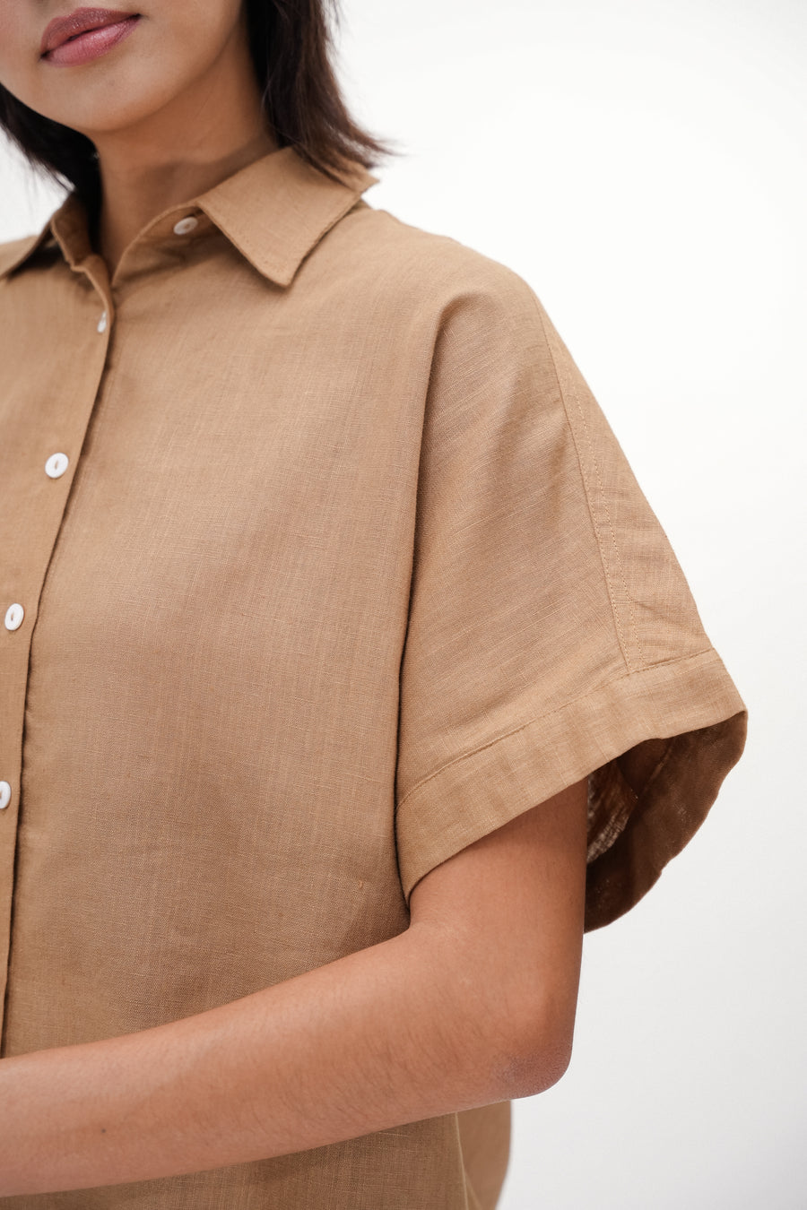 Weekend Linen Shirt in Brown