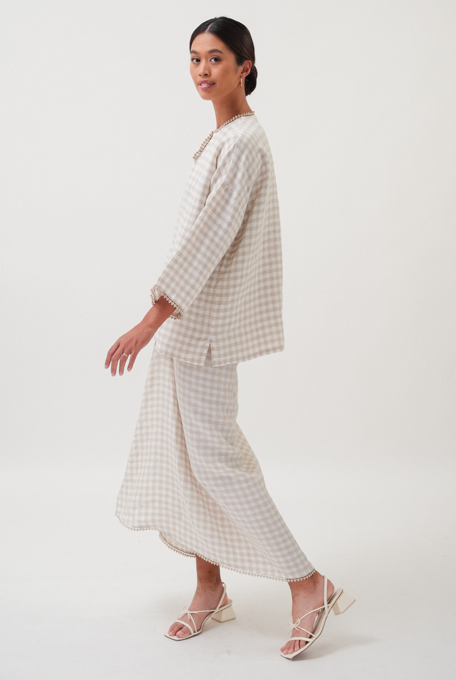 Fave Linen Kedah Top in Sand Gingham