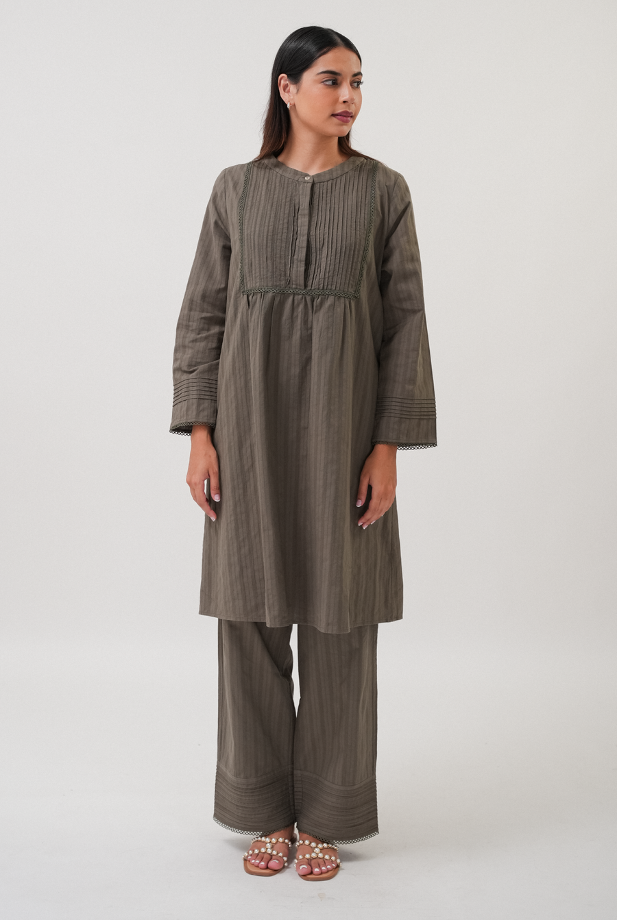 Lalitha Pleated Kurta Top in Olive